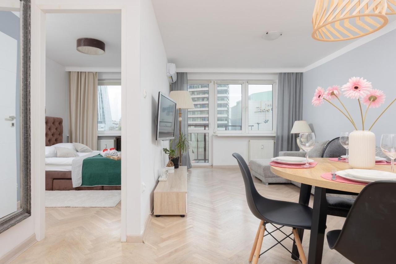 Zlota Apartment Center Of Warsaw By Noclegi Renters Buitenkant foto