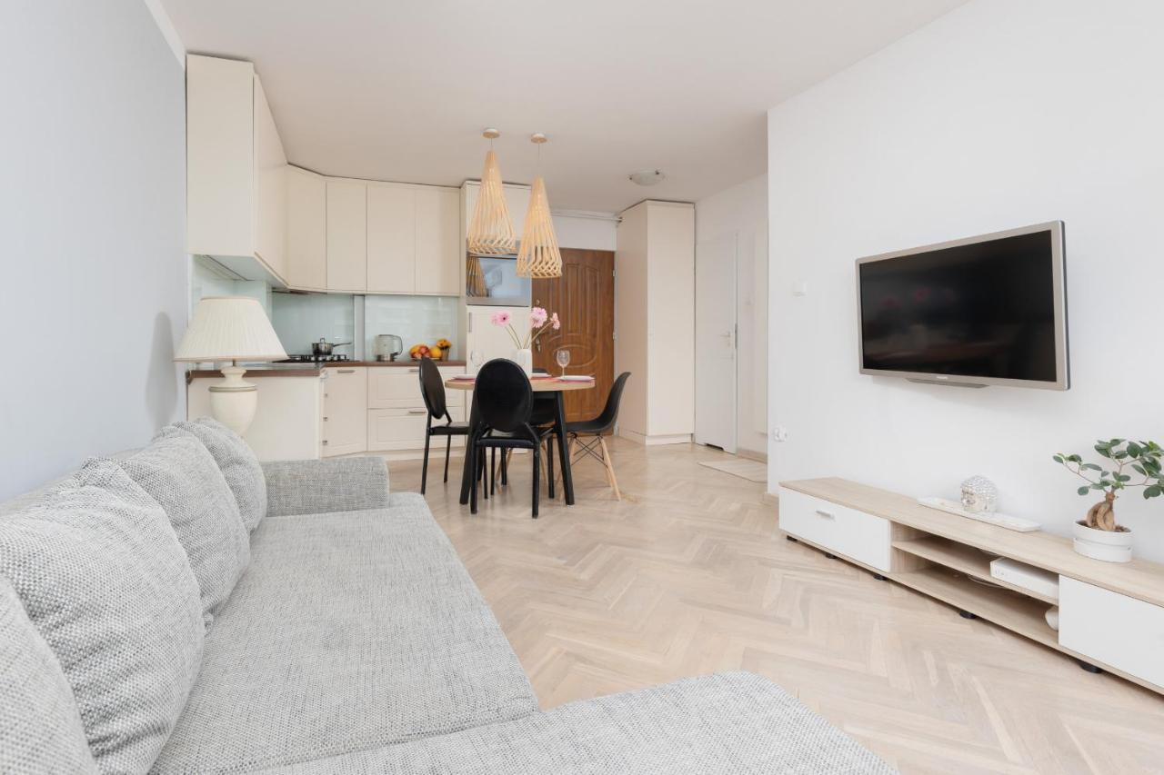 Zlota Apartment Center Of Warsaw By Noclegi Renters Buitenkant foto