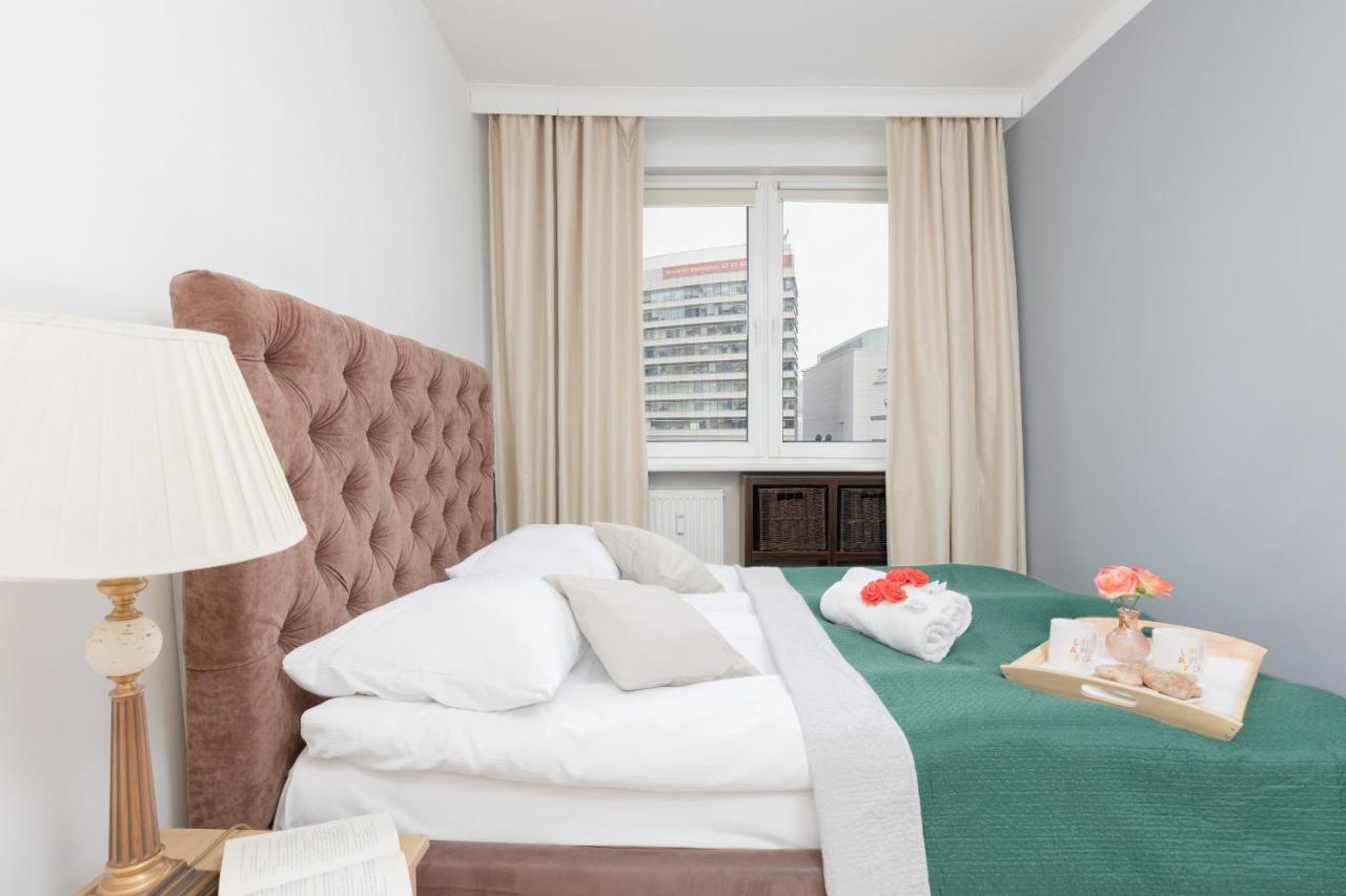 Zlota Apartment Center Of Warsaw By Noclegi Renters Buitenkant foto