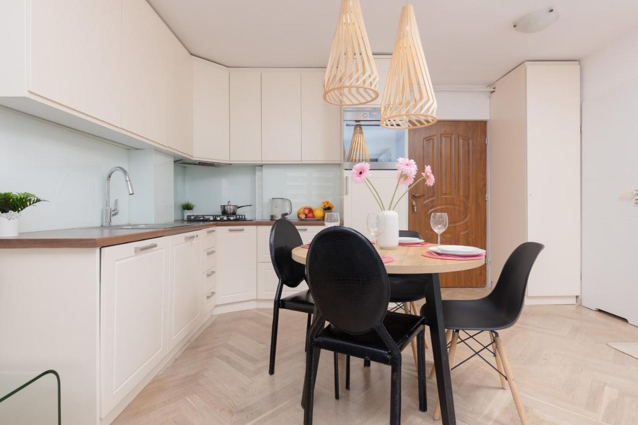 Zlota Apartment Center Of Warsaw By Noclegi Renters Buitenkant foto